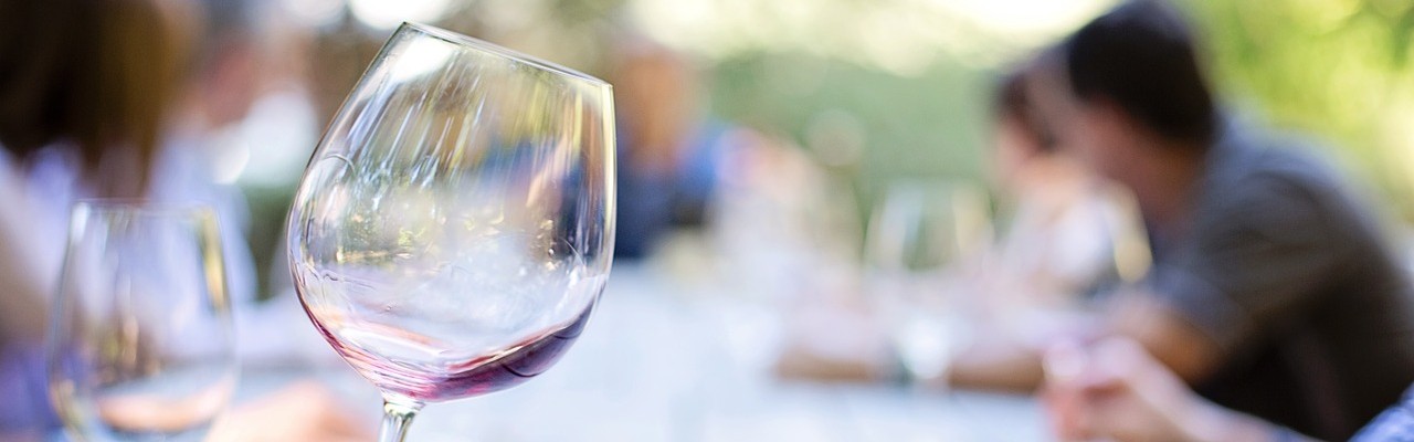Øvelse gør mester: Sæt ord på, når du smager på vin. Foto: Pixabay